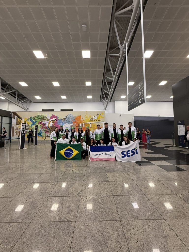 Equipes Hyoku e Gear One embarcaram para o mundial no dia 22 de setembro. Foto: Divulgação.